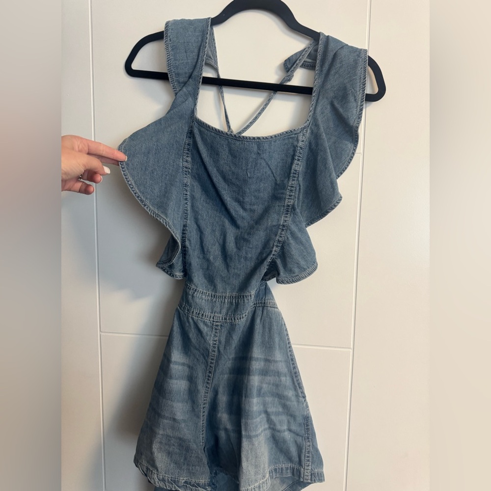 Denim Ruffle romper - Picture 3 of 7